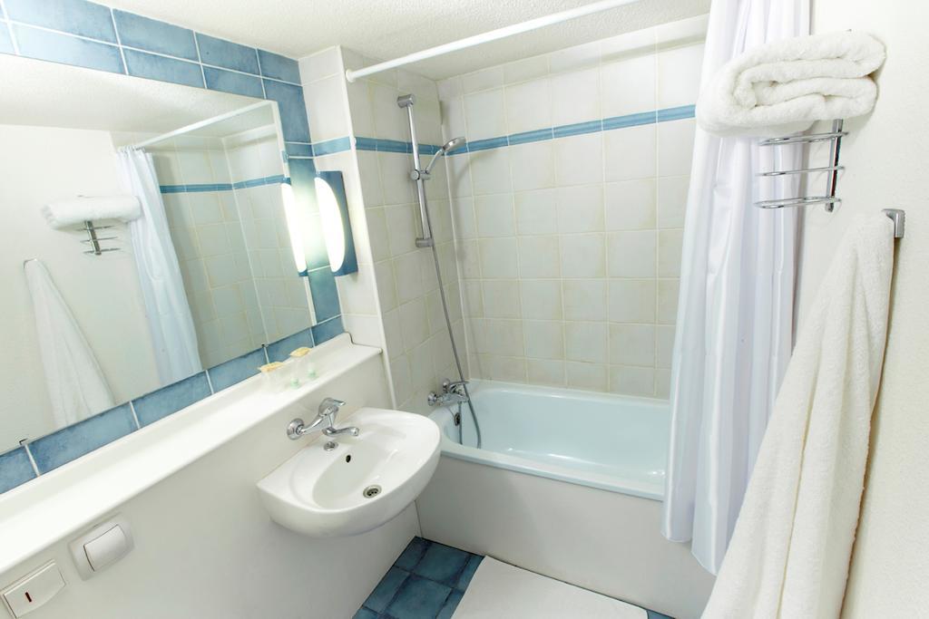Campanile Clermont-Ferrand ~ Thiers Hotel Ngoại thất bức ảnh