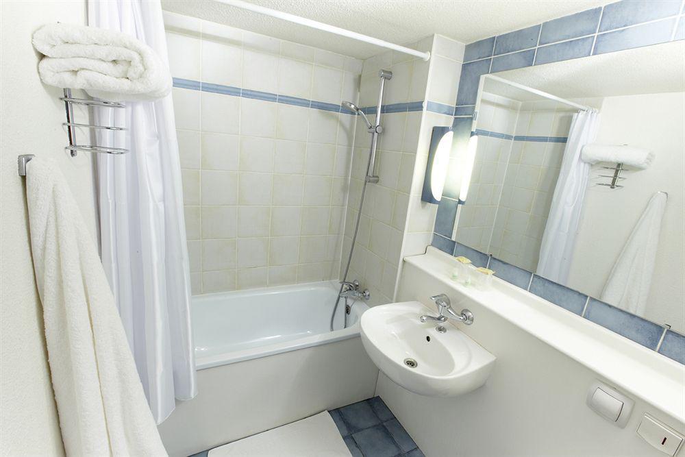Campanile Clermont-Ferrand ~ Thiers Hotel Ngoại thất bức ảnh